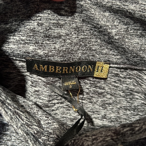 AMBERNOON II UPF Protective Shirt - Picture 4 of 8